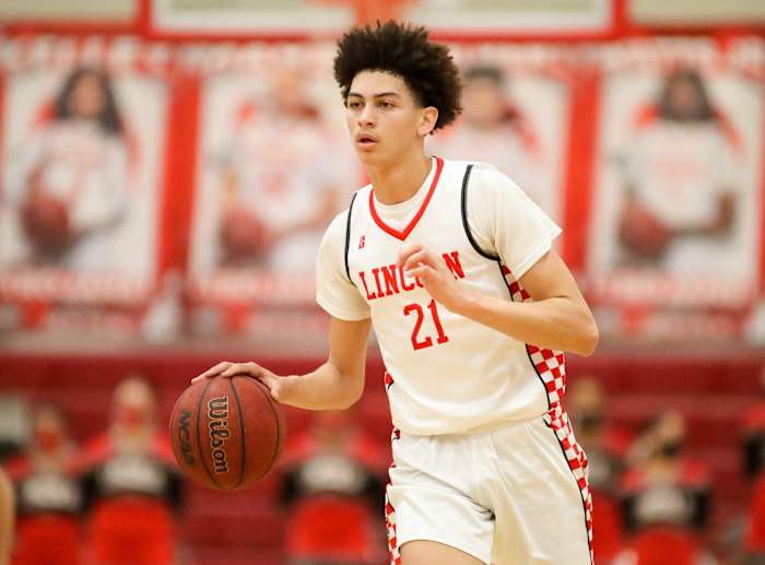 California-Boys-Basketball-February-9-2022.-Modesto-Christian-vs-Lincoln-Stockton.-Photo-Samuel-Stringer51